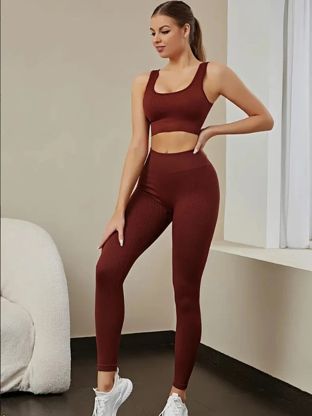 Seamless yoga clothes for women